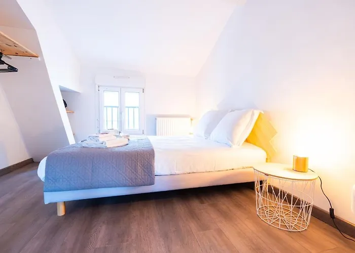 Decouvrez Le Charme Du Duplex Pour 2 Personnes Lägenhet Châlons-en-Champagne