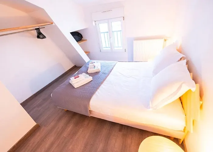 Lägenhet Decouvrez Le Charme Du Duplex Pour 2 Personnes Châlons-en-Champagne